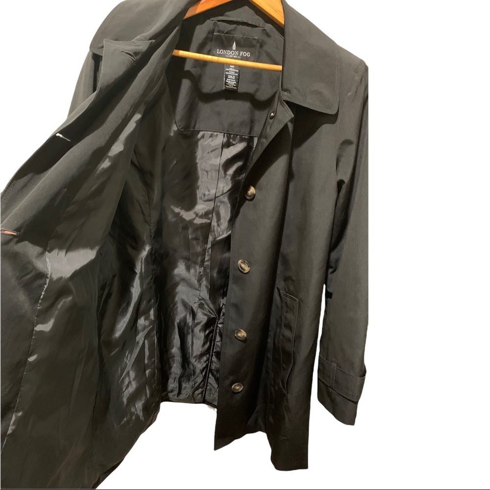 LONDON FOG BLACK FULL BUTTON DOWN  LS INTERIOR LINED TRENCH COAT SIZE MEDIUM - Picture 7 of 16